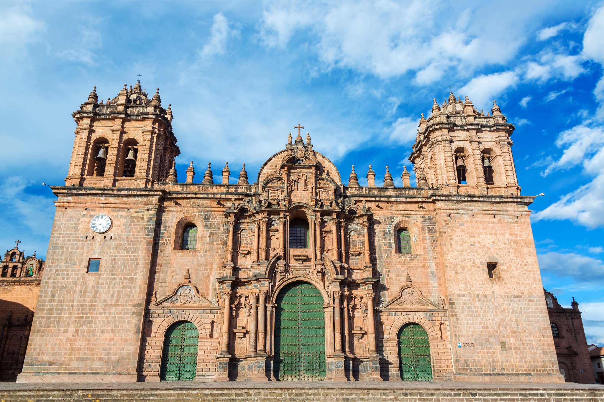 La Catedral del Cusco: Historia, arquitectura y arte sagrado